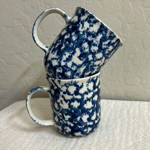 TienShan pottery Sponge-ware mugs. Blue and White folk craft, primitive.